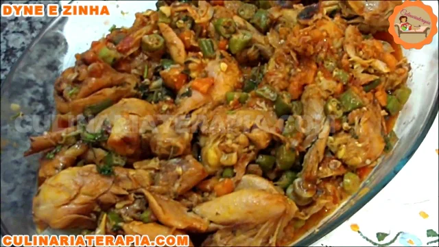 Frango na Panela com Quiabo sem Baba