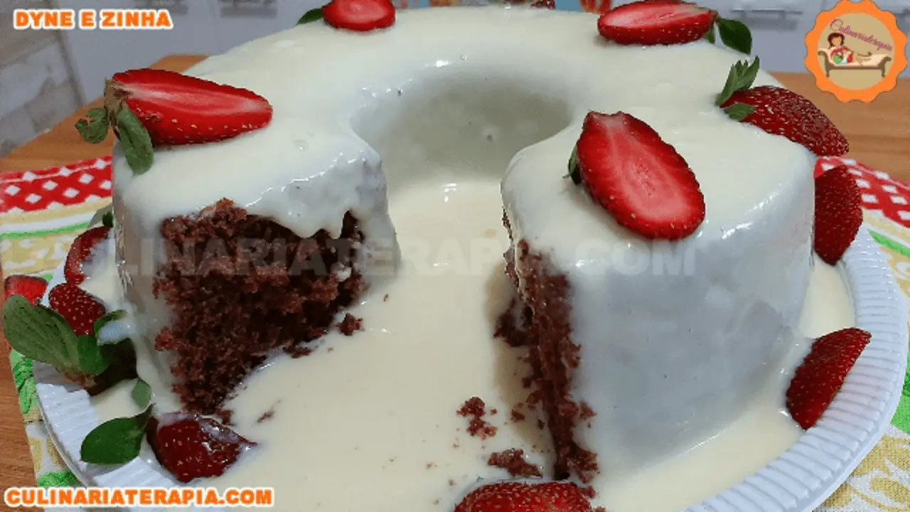 Bolo Vulcão de Leite Ninho Massa de Chocolate