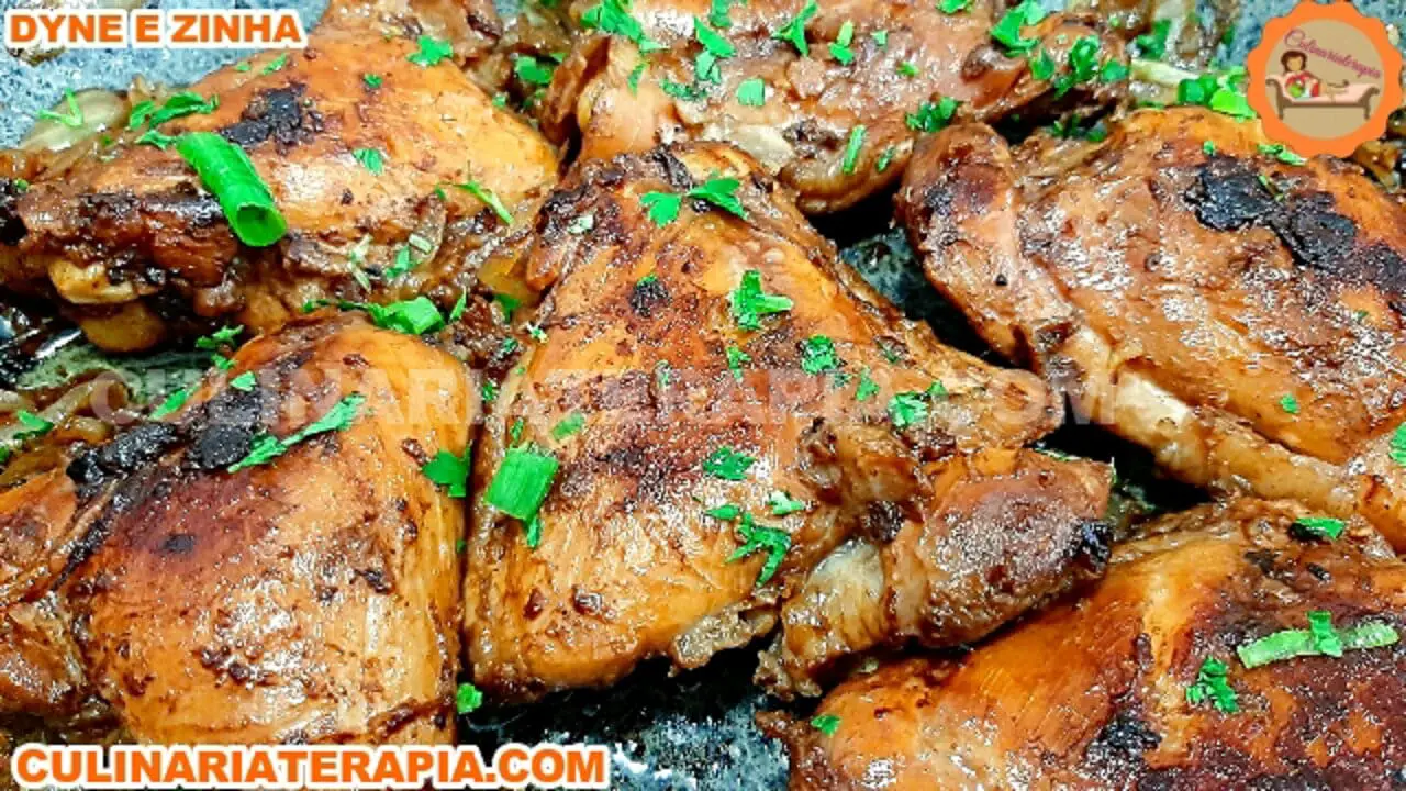 Frango Caseiro Dourado de Panela