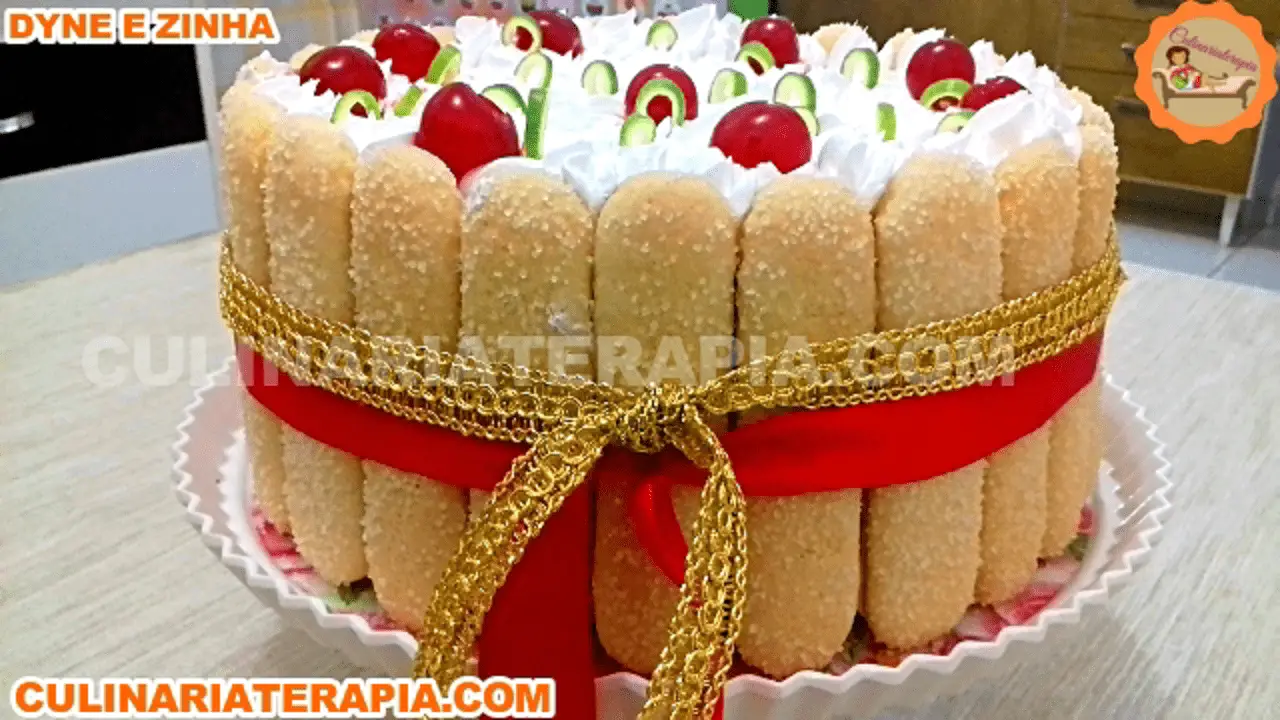 Bolo Charlotte de Doce de Leite e Laranja