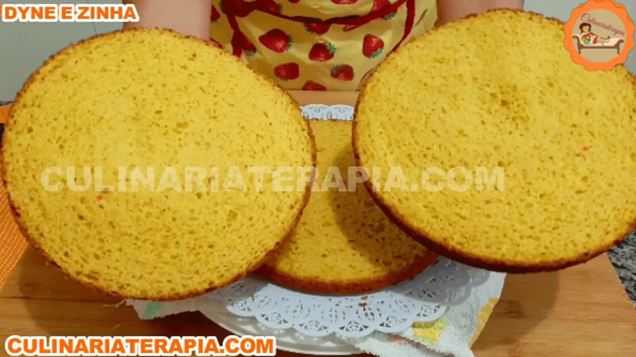 Bolo de Cenoura Perfeito para Rechear