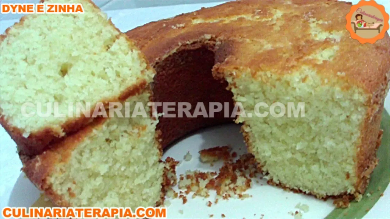 Bolo Fofinho Amanteigado de Coco